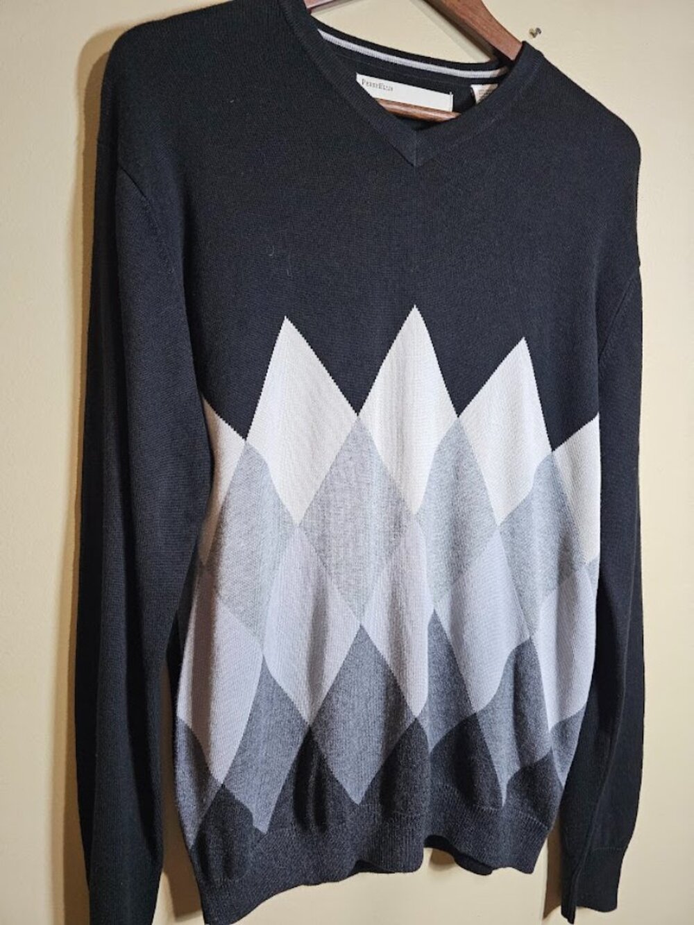 Vintage Perry Ellis NWT Black Gray Argyle V Neck Sweater Medium Cotton Blend